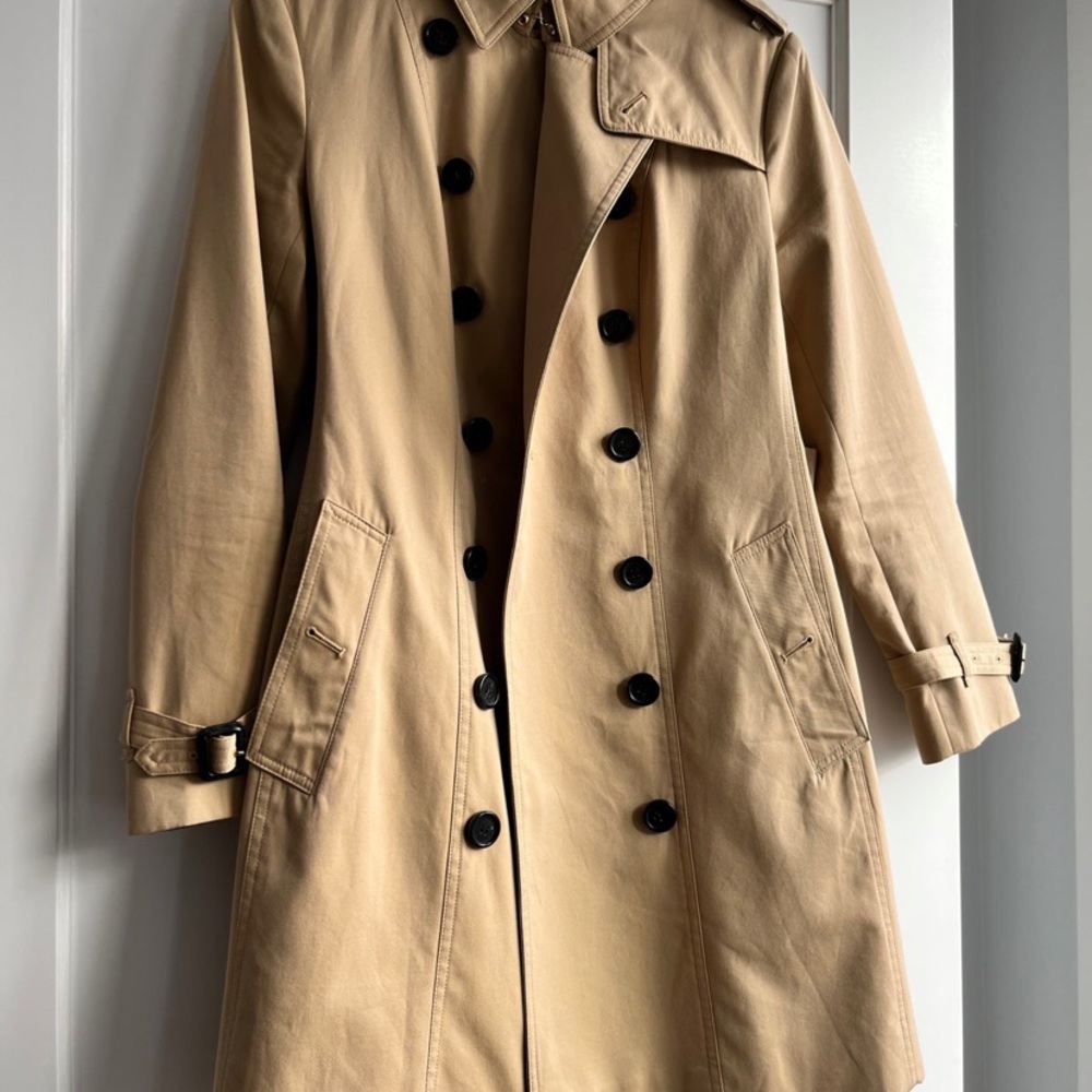 Burberry Sandringham US size 6